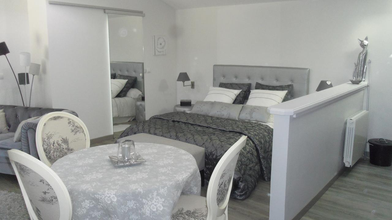 Bed and Breakfast Mas De L'Air - Maison De Charme Noves Екстер'єр фото